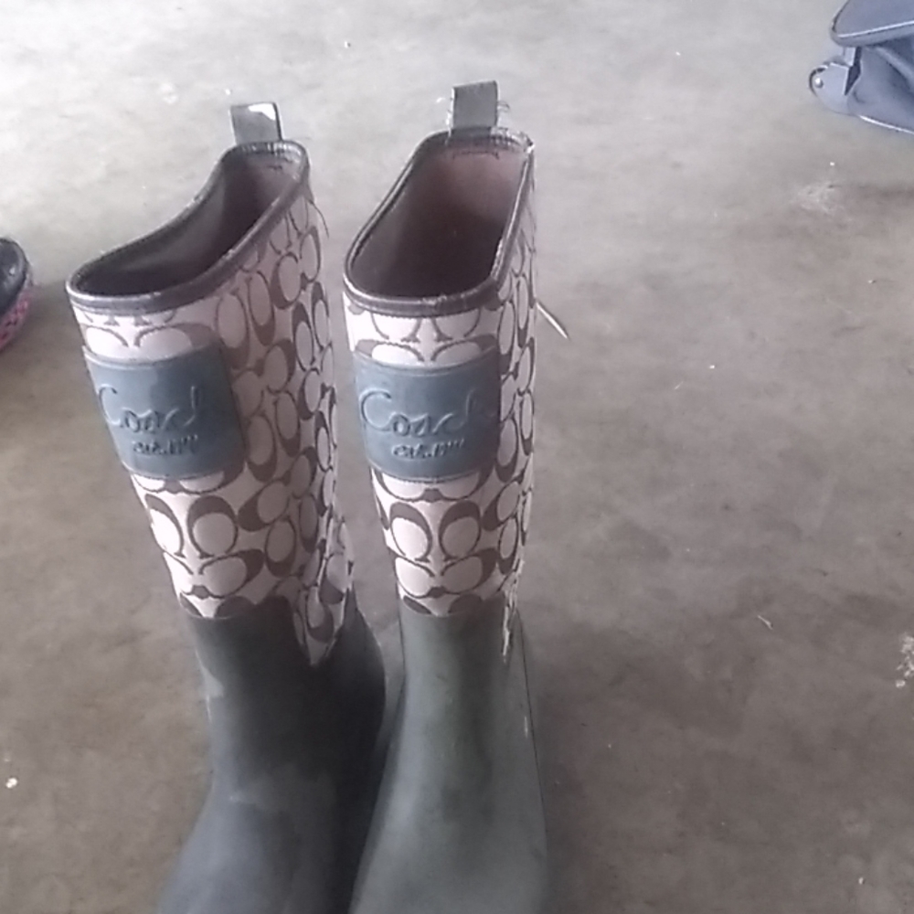 Coach rainboots used, good condition. only wore a